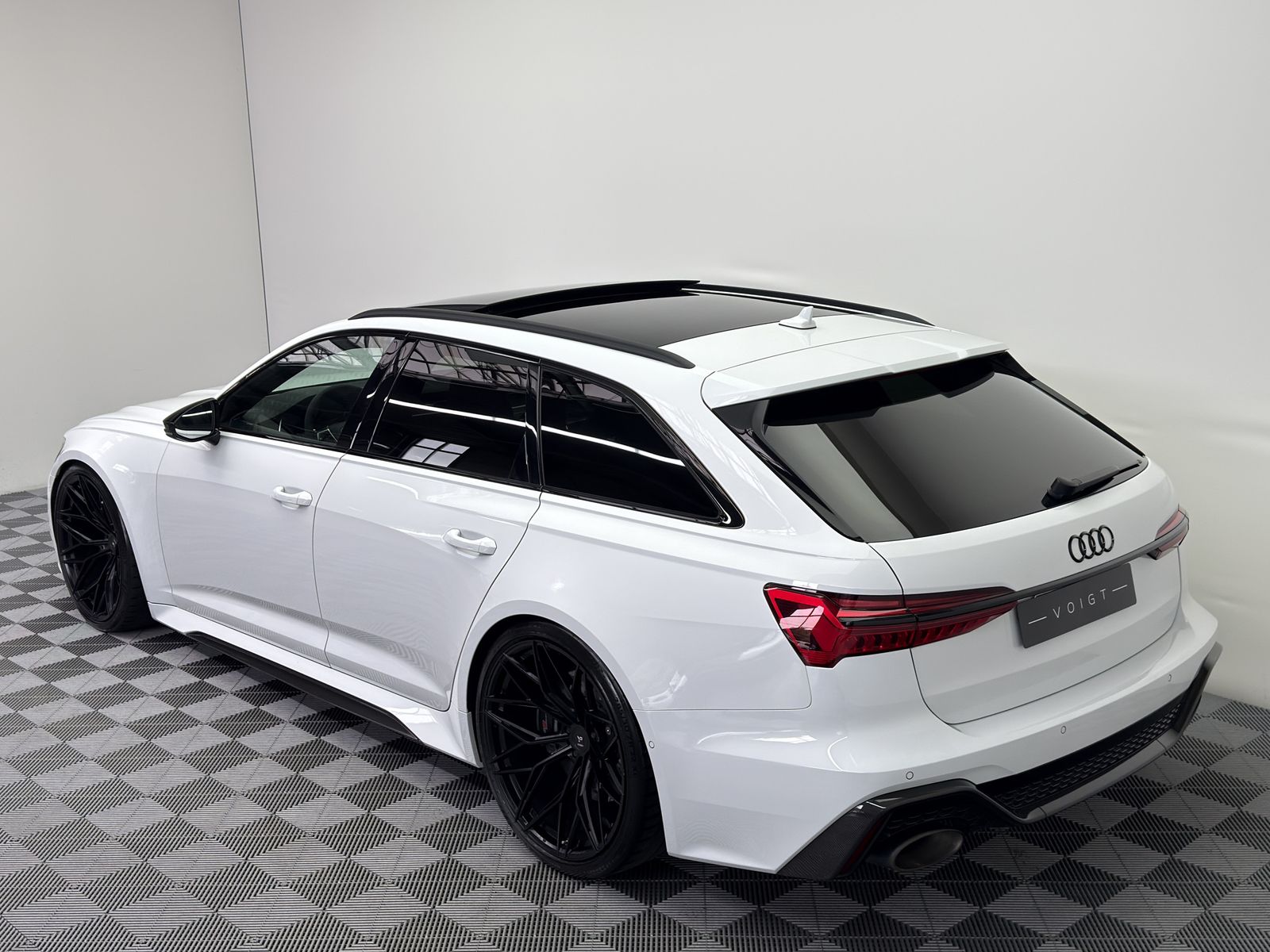 Audi RS6 4.0 TFSI quattro|2.Hand|Pano|Carbon|Dyn-Plus foto 3