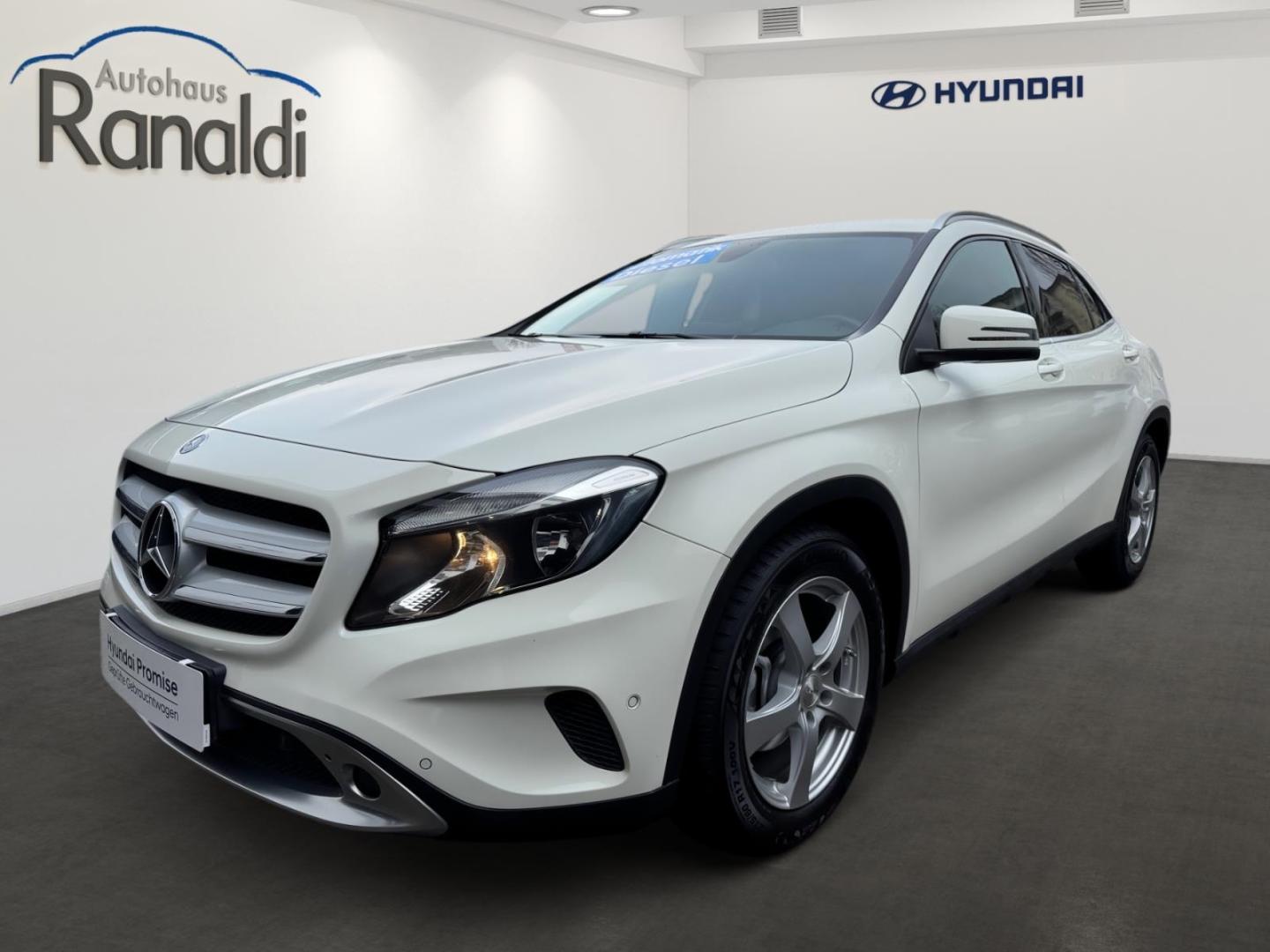 Mercedes-Benz GLA 220 d 4Matic++Automatik++Navi++Allwetter++
