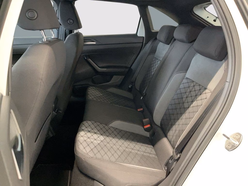 Volkswagen Taigo 1.5 TSI DSG R-Line AHK Navi LED ACC RFK
