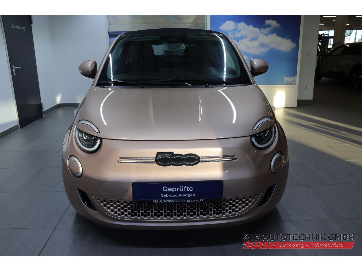 Fahrzeugabbildung Fiat 500e Cabrio 42kWh SOH 95,7% Komfort- und Stylepa