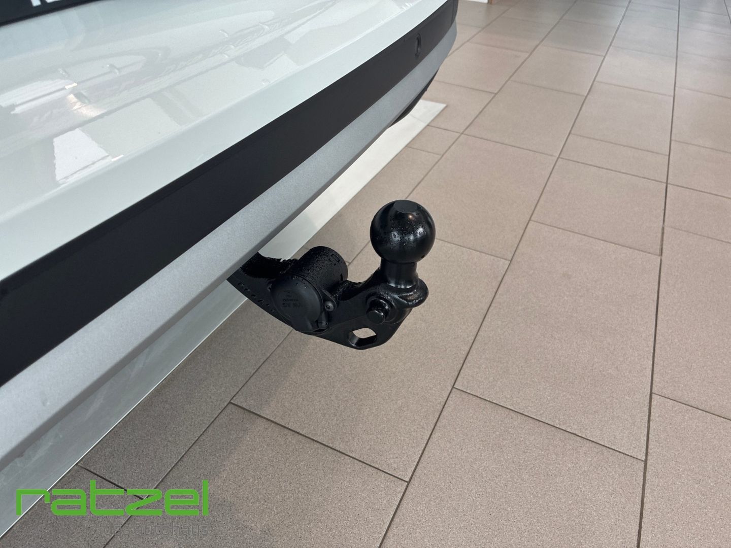 Fahrzeugabbildung Volkswagen T-Roc STYLE 1.5 eTSI 8-fach+Garantie+AHK+NAVI