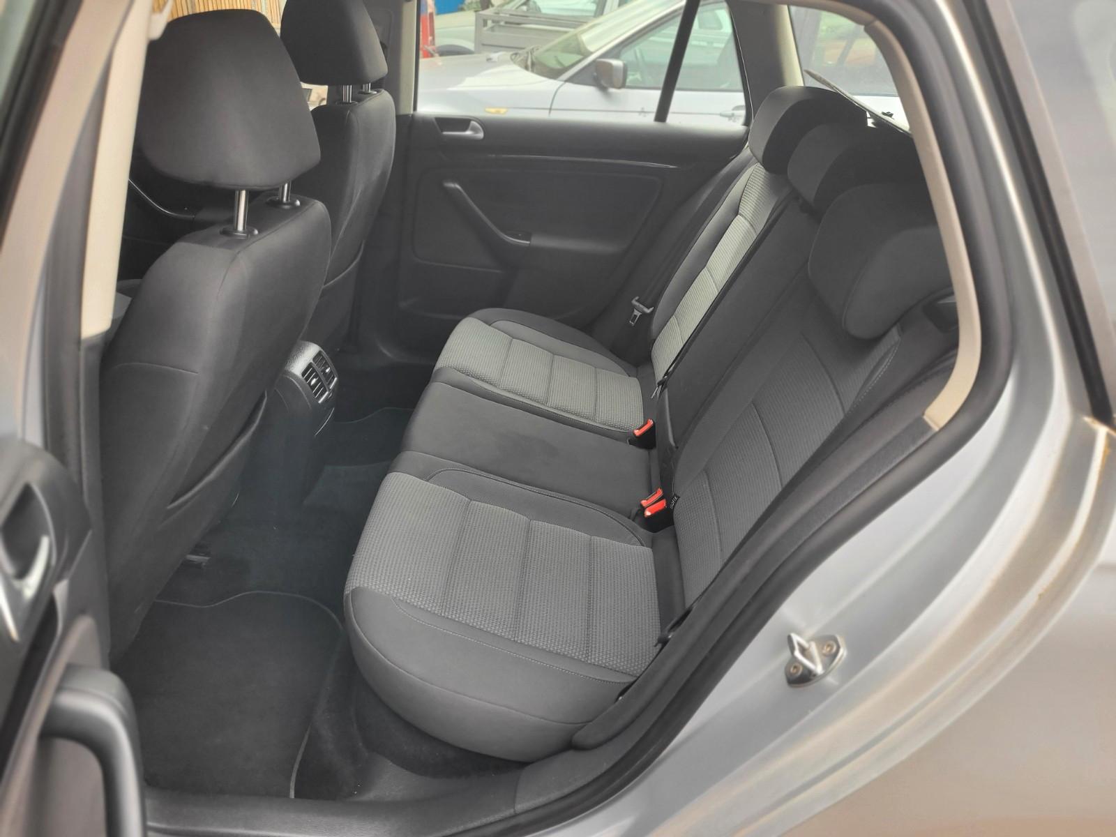 Volkswagen Golf 2011 — photo 14