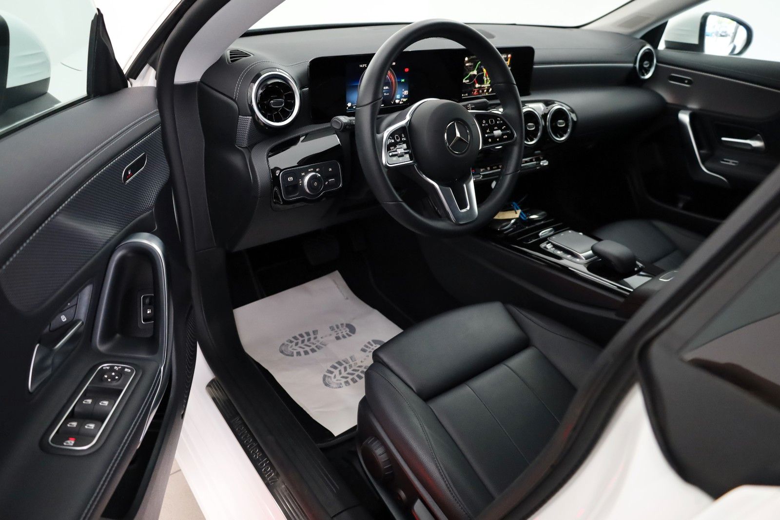 Fahrzeugabbildung Mercedes-Benz CLA 250e SB Progressive,Leder,Navi,LED,Kamera+WR