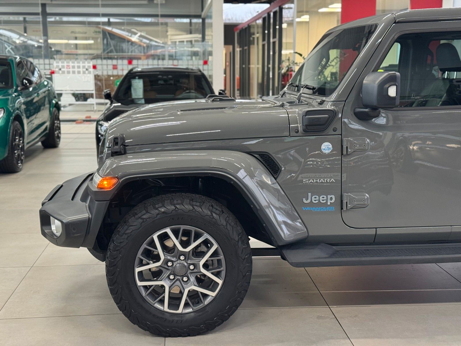 Fahrzeugabbildung Jeep Wrangler Unlimited 2.0 4xe Plug-In Hybrid Sahara