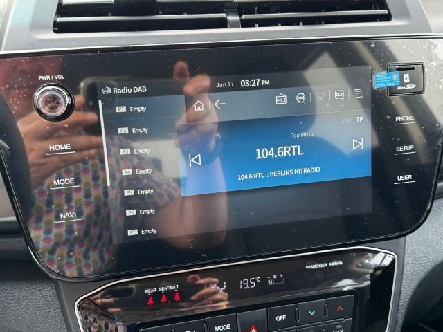 Fahrzeugabbildung KGM Tivoli Nomad Automatic*Klima*Navi*MJ25