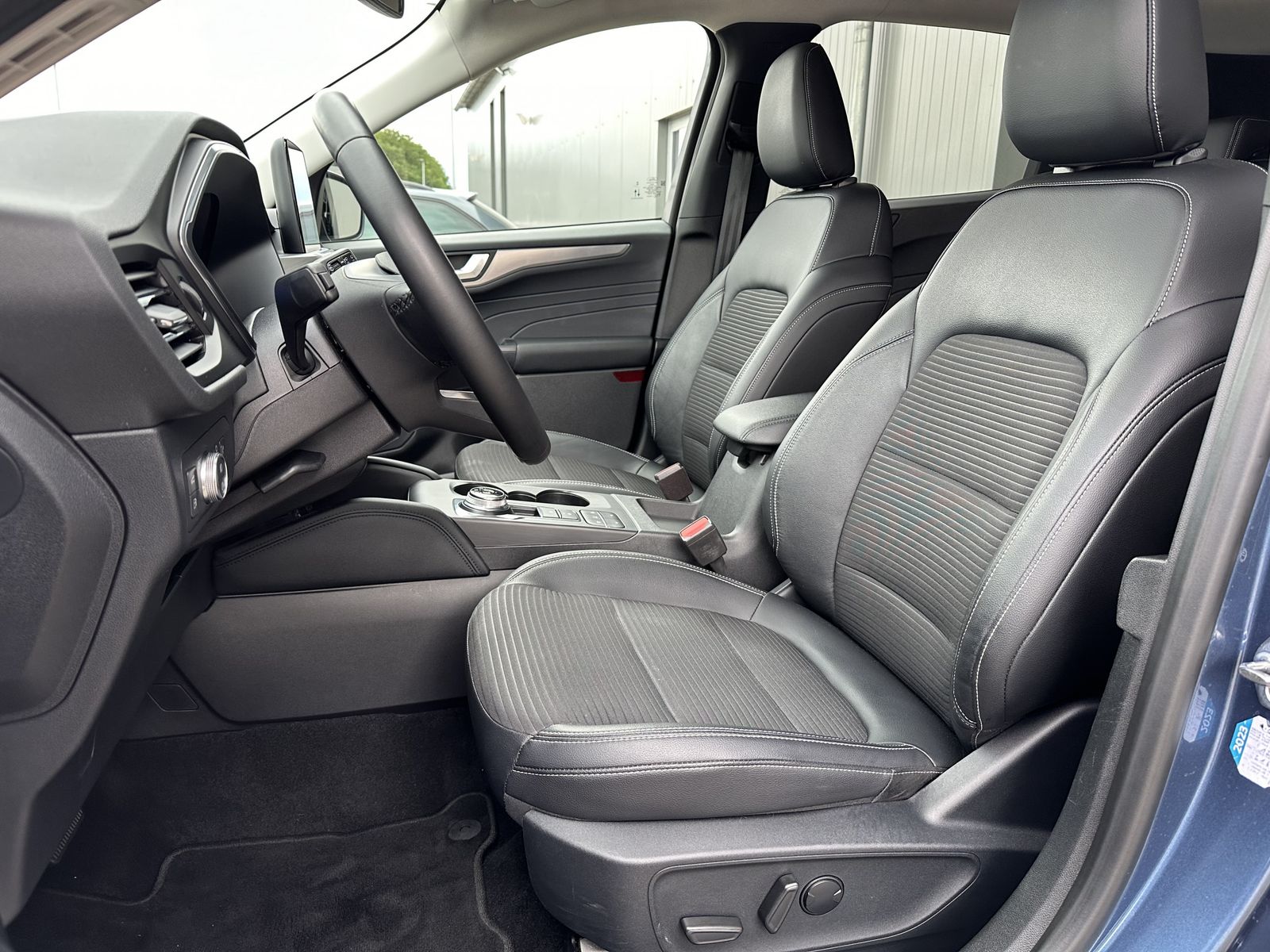 Fahrzeugabbildung Ford Kuga 2.5 Plug-In Hybrid Titanium X NAV+LED+HUD