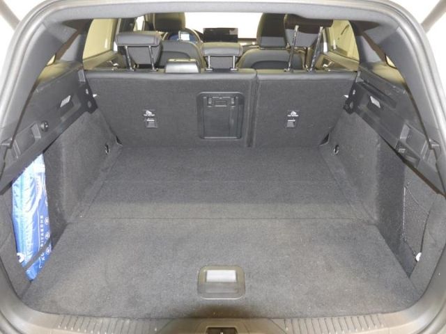 Fahrzeugabbildung Ford Focus Turnier ST-Line X LEDER, PANORAMADACH, LED
