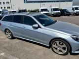 Mercedes-Benz E 500 4MATIC T ELEGANCE ELEGANCE - Mercedes-Benz E 500: Kombi