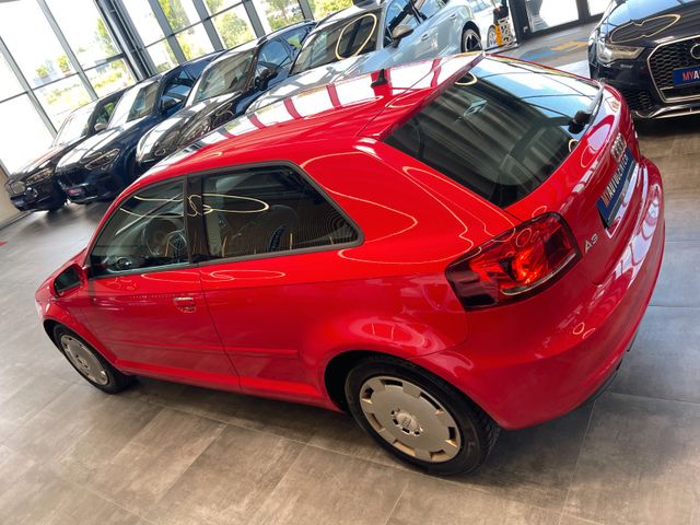 Audi A3 2.0 TDI Attraction*TÜV1226*Klima*Schiebedach