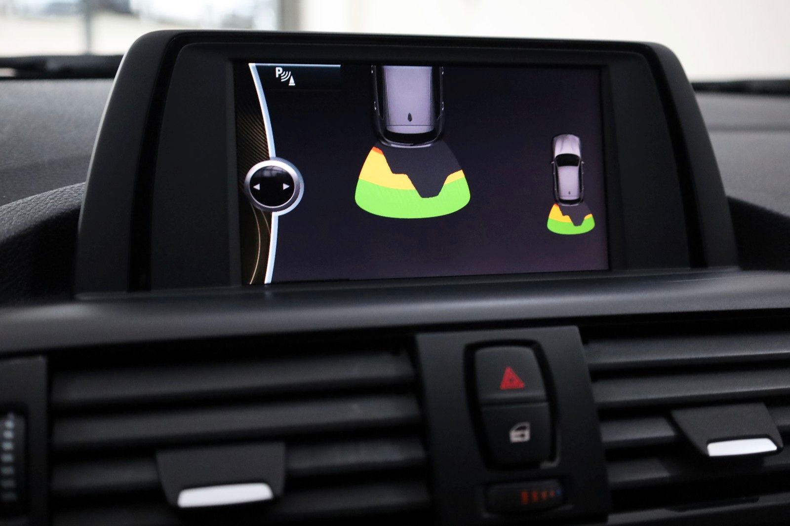 Fahrzeugabbildung BMW 118i Lim. 5-trg. Sport Line SH,PDC,SR+WR