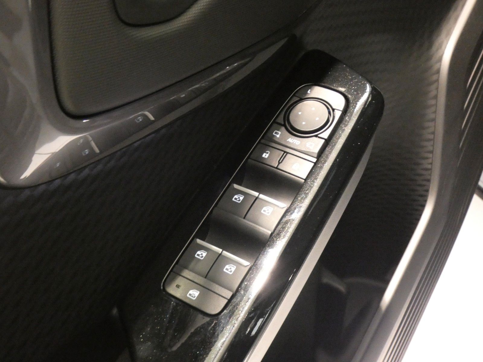 Suzuki e Vitara - Bild 15