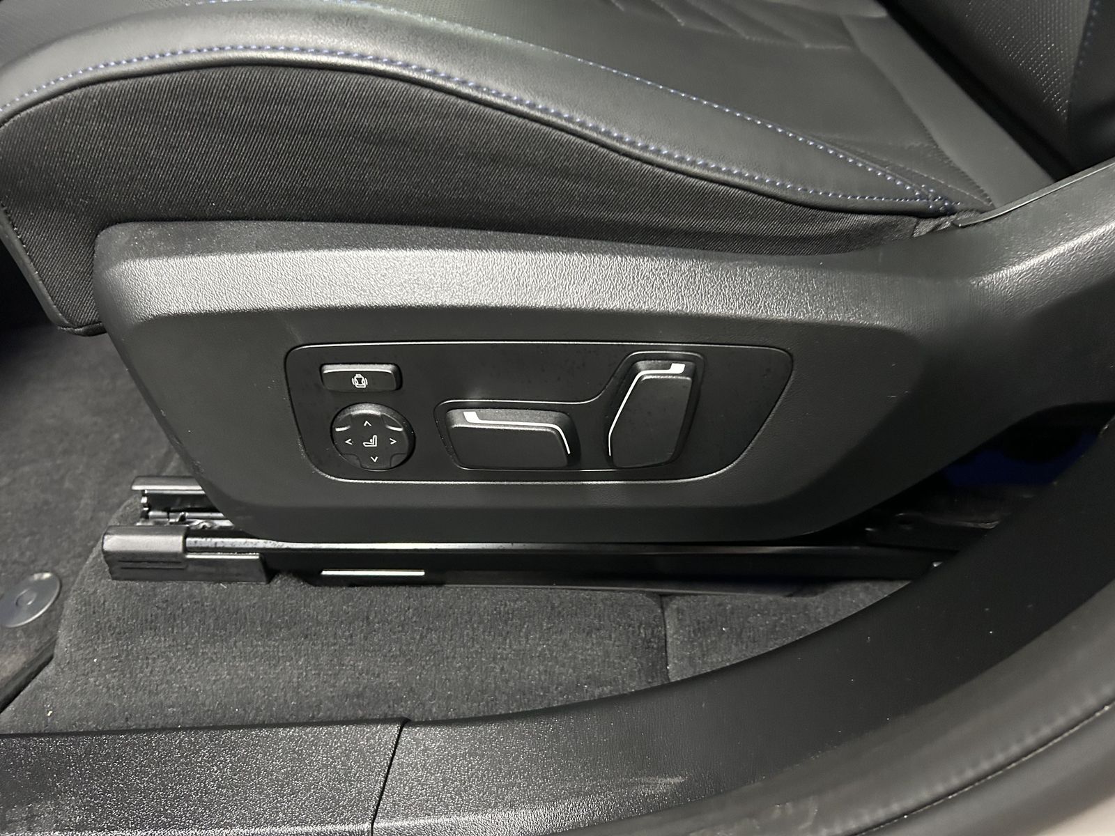 BMW X3 M50 - Bild 29