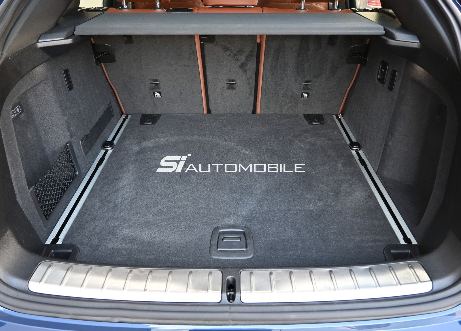 Fahrzeugabbildung BMW X4 xDr.30d °ACC°AHK°IND.MERINO-LEDER°STANDHEIZ.°