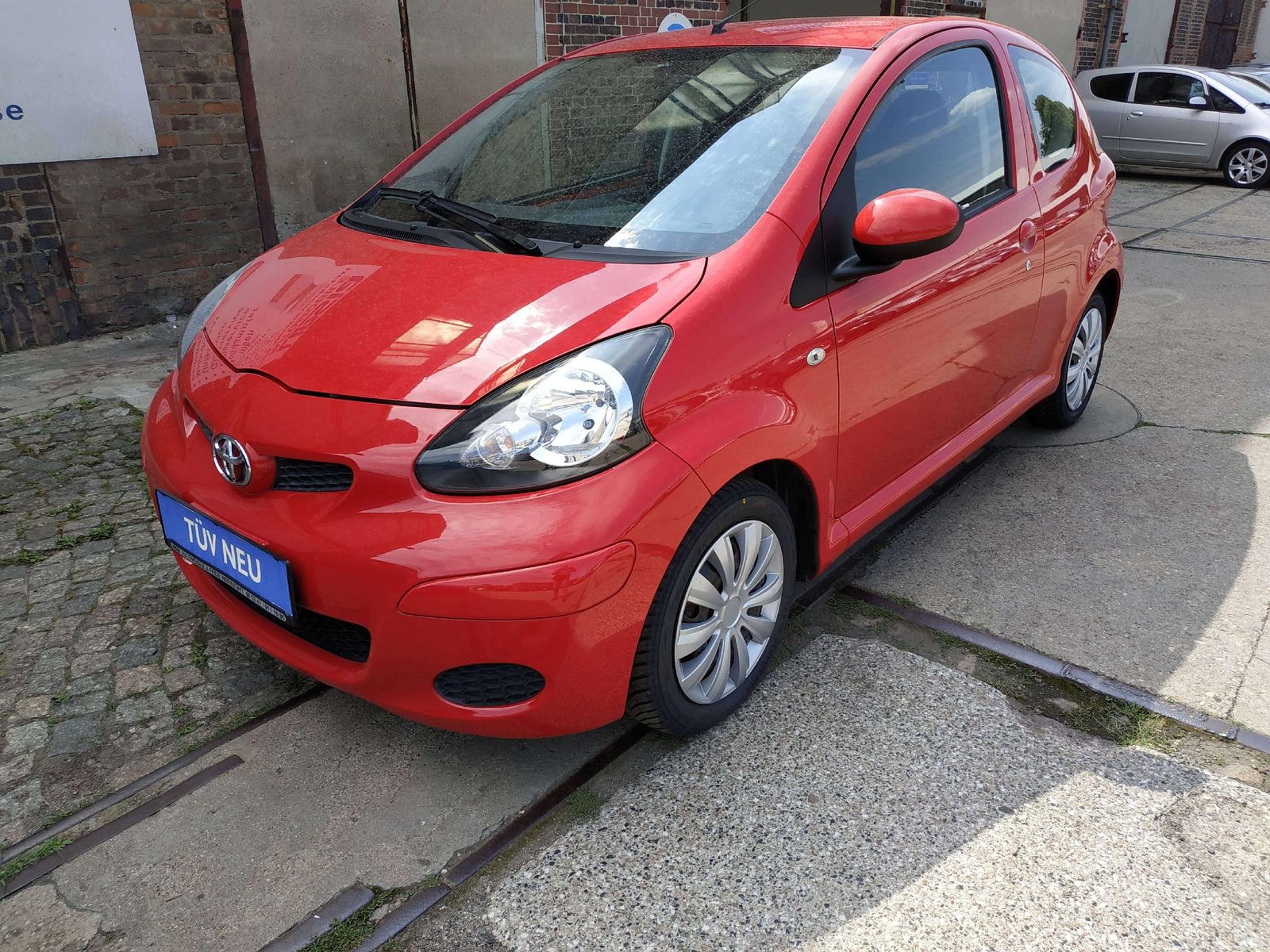 Aygo 1.0 Cool/ TÜV NEU/ Klima/ neue Allwetterrei – Bild 1