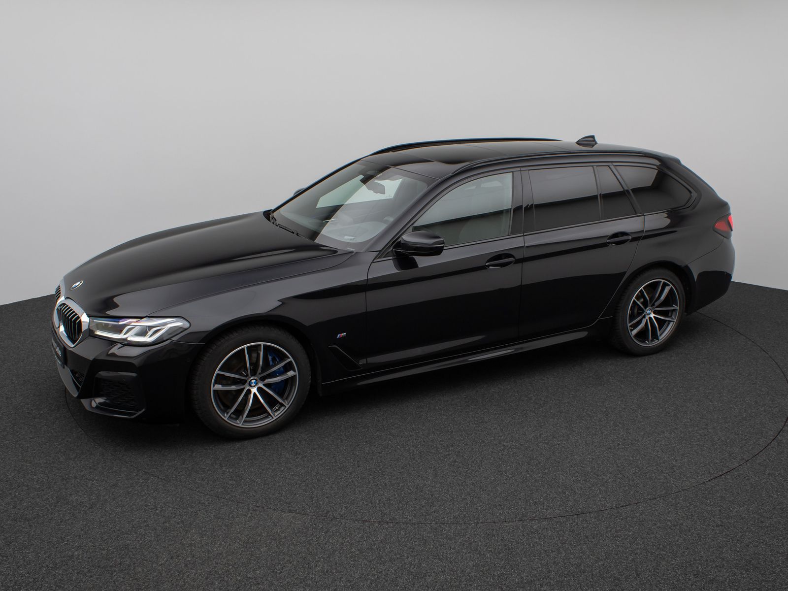 Fahrzeugabbildung BMW 530d  M Sport Panorama Kamera Laser HUD DAB HiFi