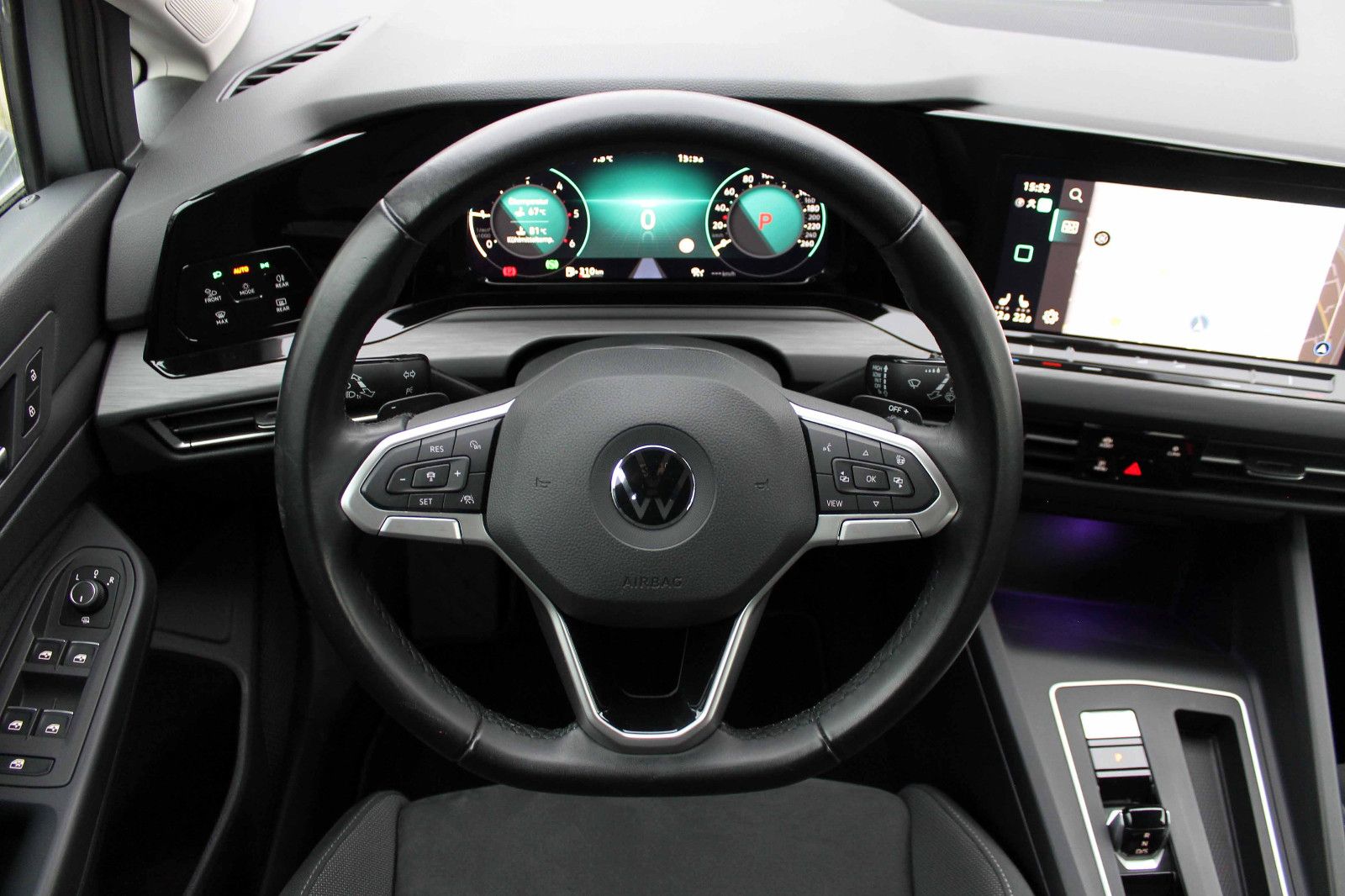 Fahrzeugabbildung Volkswagen Golf Variant 2.0TDI DSG Style AHK ACC KAM LED BT