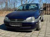 Opel Corsa B 1.0 ECOTEC - Opel Corsa aus 2000: B