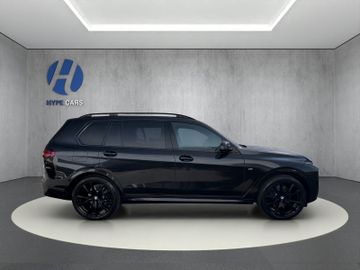 BMW X7 - 7