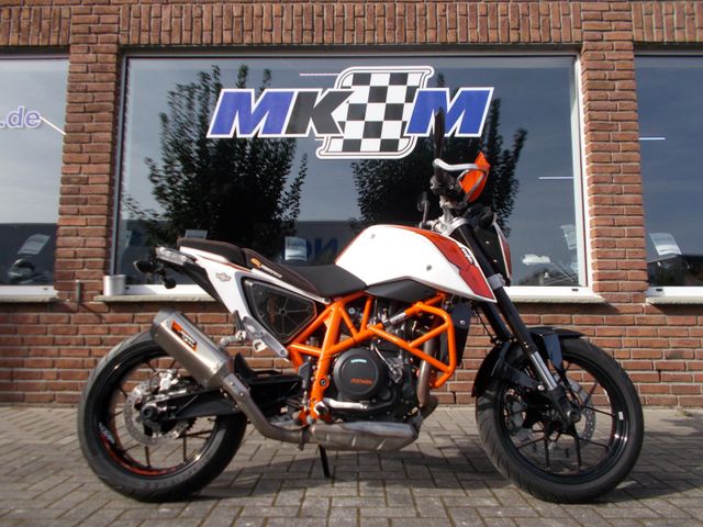 KTM 690 Duke mit Power Parts