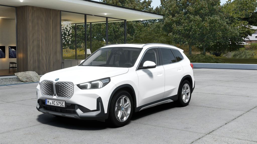 BMW iX1