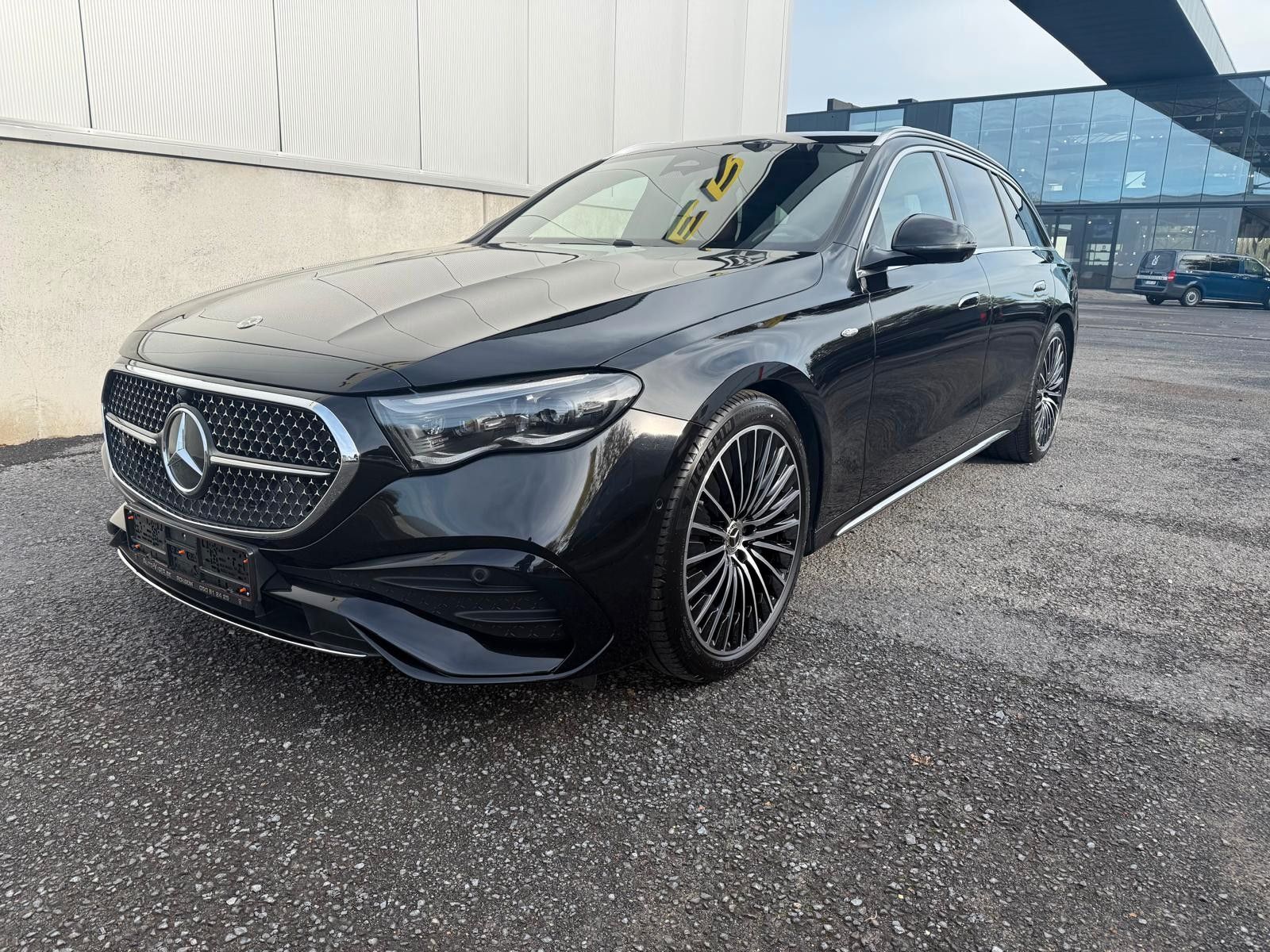 Mercedes-Benz E300DE Kombi 4MATIC AMG LINE WIDESCREEN