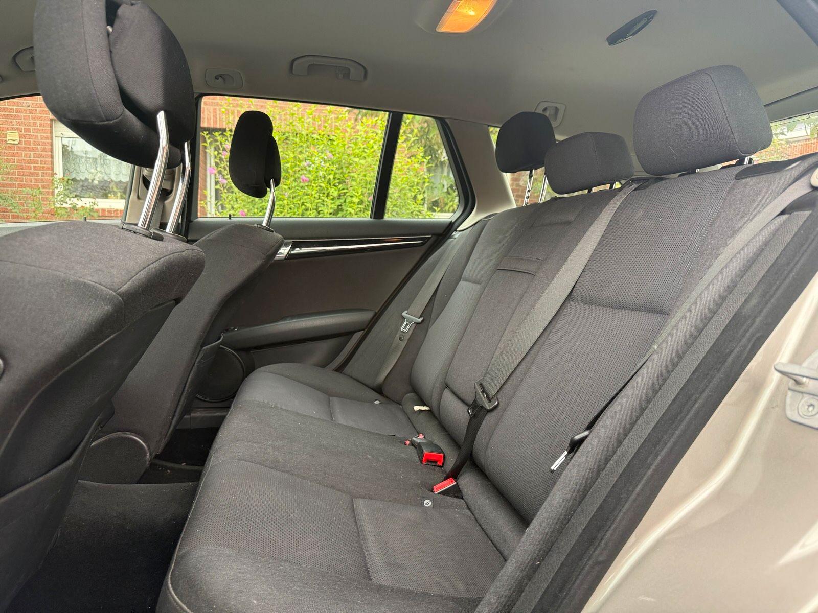 Mercedes-Benz C200 2008 — photo 11