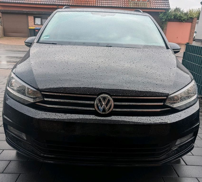Image of Volkswagen Touran