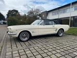 Ford Mustang Cabrio A-Code V8 225PS 4 Gang Schalter - aus 1966: Cabrio