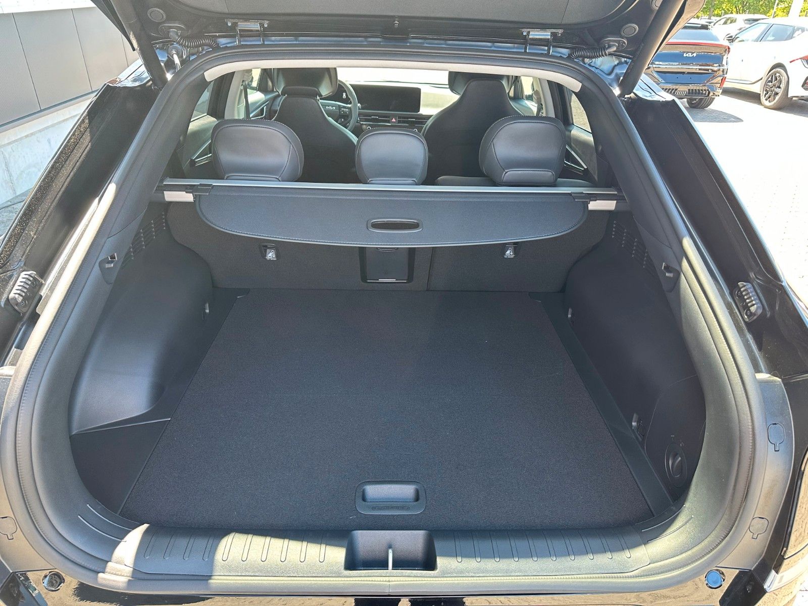 Fahrzeugabbildung Kia EV6 FL EARTH 84 RWD WP CO AS SD DR