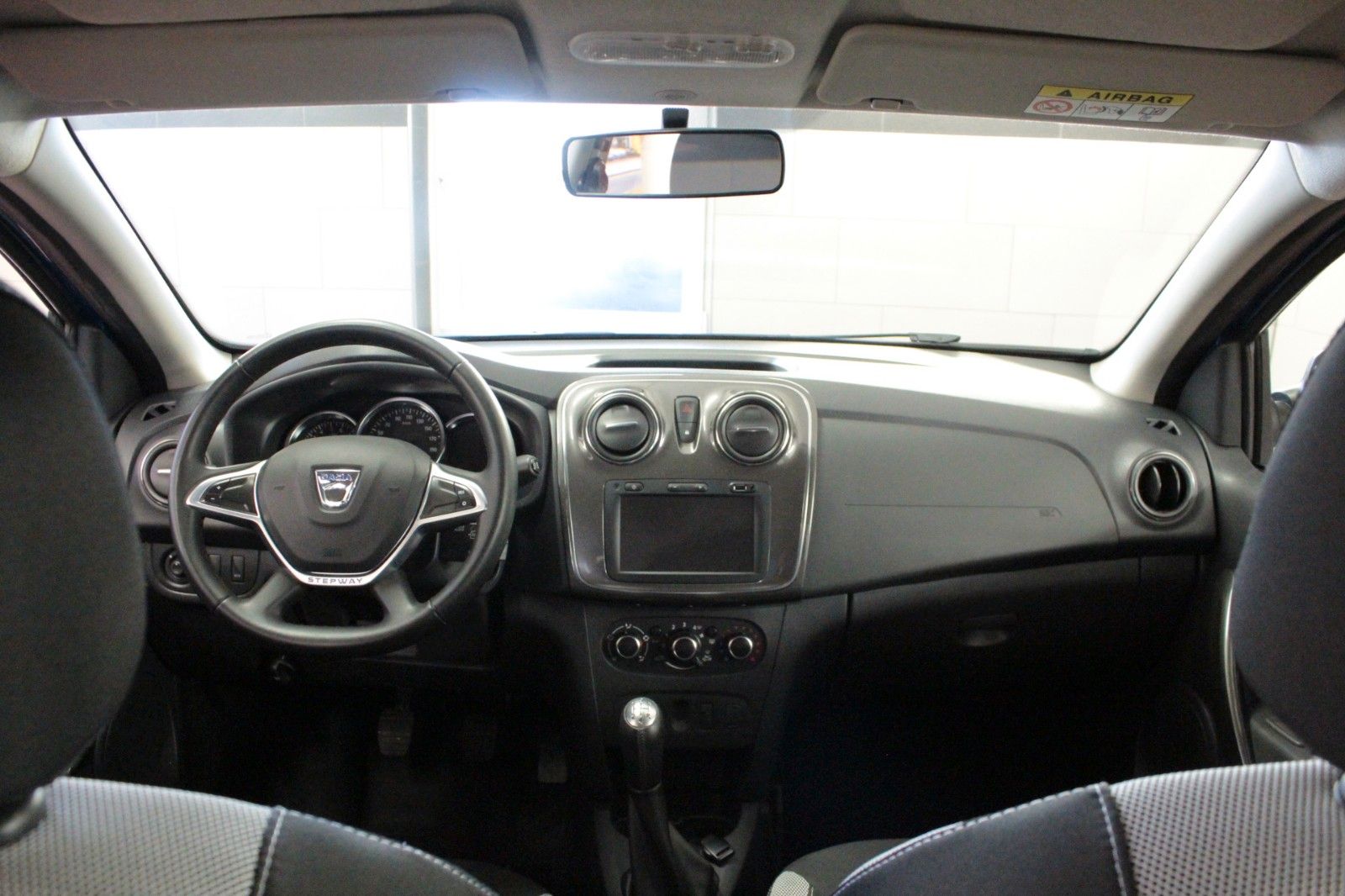 Fahrzeugabbildung Dacia Sandero TCe 90 Stepway Prestige *Media-Nav*
