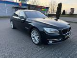 BMW 750 xDrive S-DACH/SOFTC/HUD/B&O/4xSITZBELÜFT/AHK - BMW 7er bis 20.000 Euro