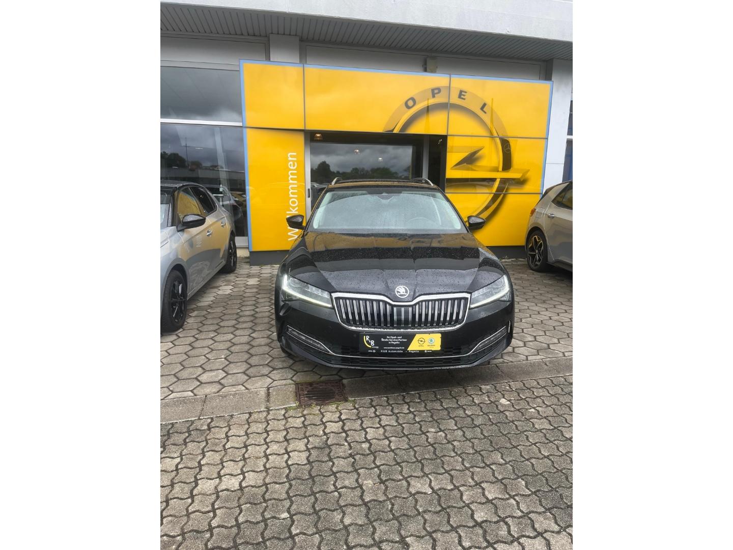 Skoda Superb Combi Style+Anhängerkupplung+Navi+elektr.