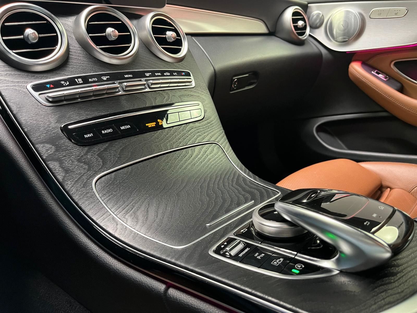 Fahrzeugabbildung Mercedes-Benz C 300 Cabrio AMG-Line