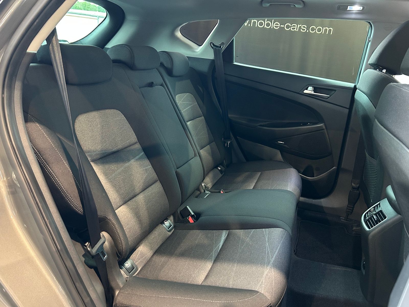 Fahrzeugabbildung Hyundai TUCSON Premium 4WD PANO AHK LED NAVI