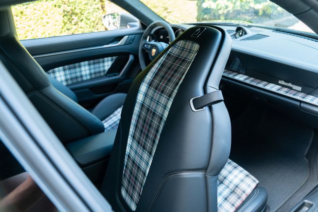 Porsche 992 Turbo 50 Jahre/ HERITAGE PAK/ NACHT/ BURMEST