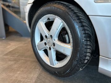 Mercedes-Benz B 200 Turbo *AHK*Klima*SHZ*Navi*PDC*Freisprech*