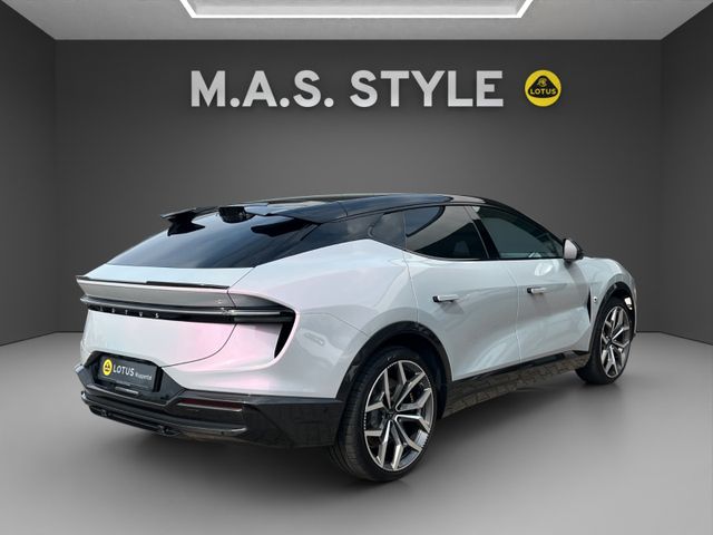 Fahrzeugabbildung Lotus Eletre R Carbon KEF