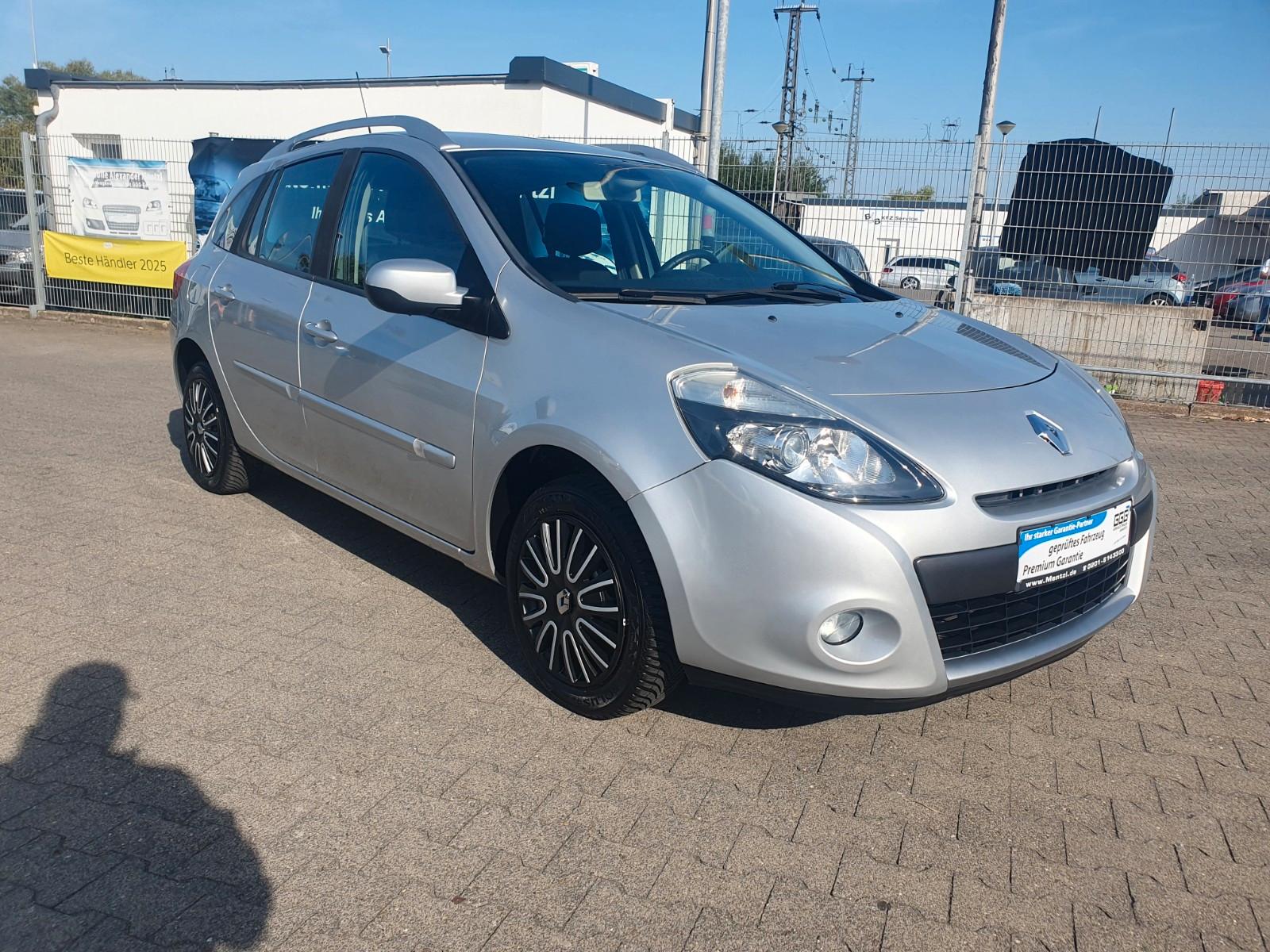 Renault Clio 2010 — салон