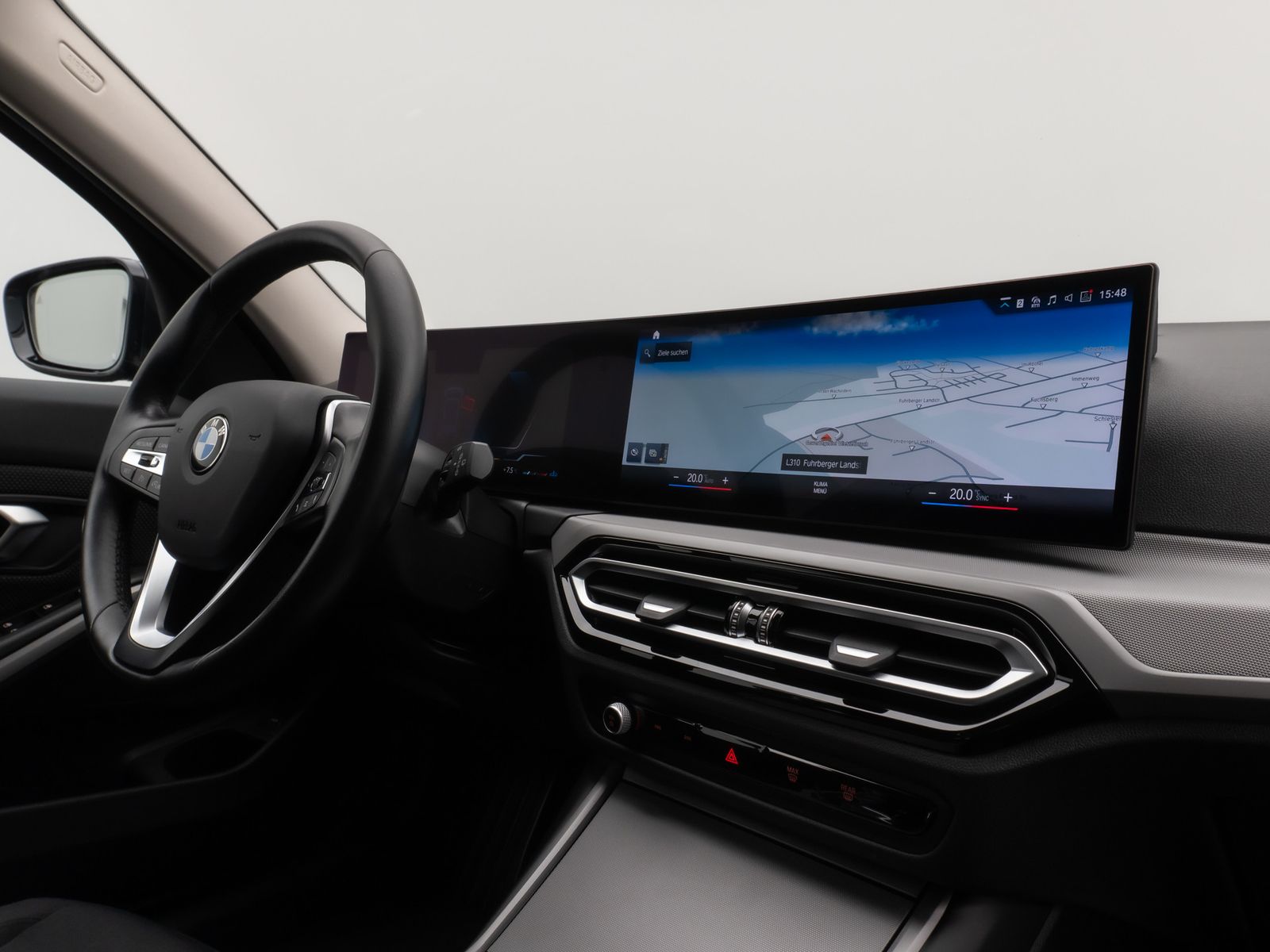 Fahrzeugabbildung BMW 330i xD DAB HUD CockPitPro PDCFernlichtassist