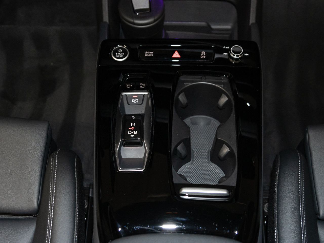 Audi Q6 e-tron - Bild 23