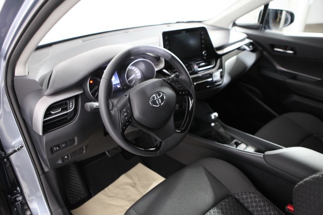 Toyota C-HR 1.8 Hybrid PDC KAMERA LED SITZHZG ACC NAVI