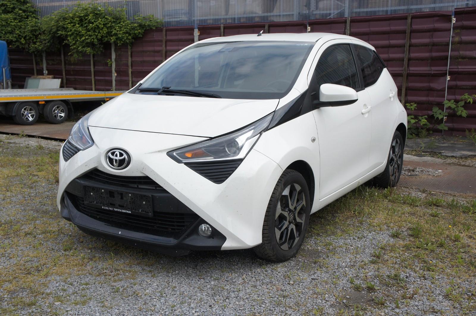 Toyota Aygo AYGO x-play club