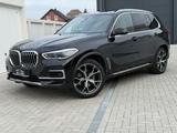 BMW X5 xDrive 30 d xLine*HEAD-UP*360-KAMERA*PANO - BMW X5 mit Diesel-Antrieb: Geländewagen
