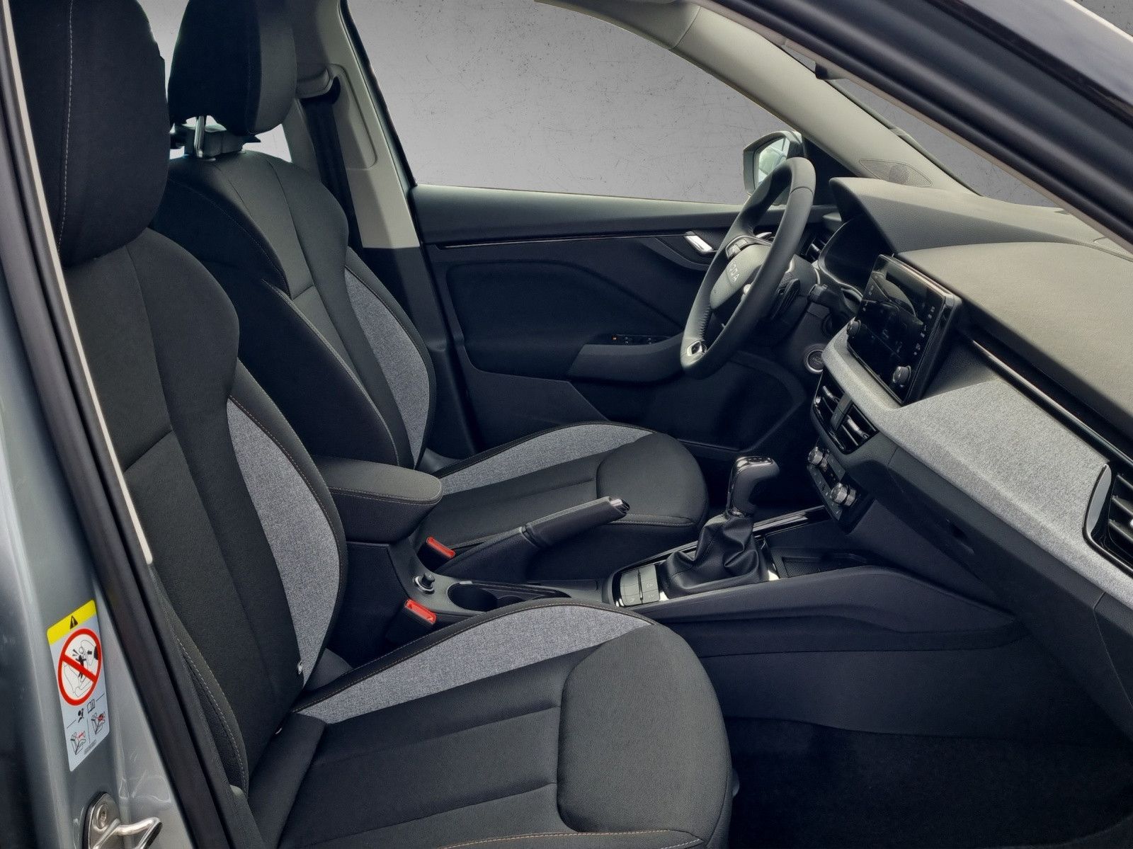 Fahrzeugabbildung SKODA Kamiq Balance 1,0 TSI DSg AHK Garantie +3