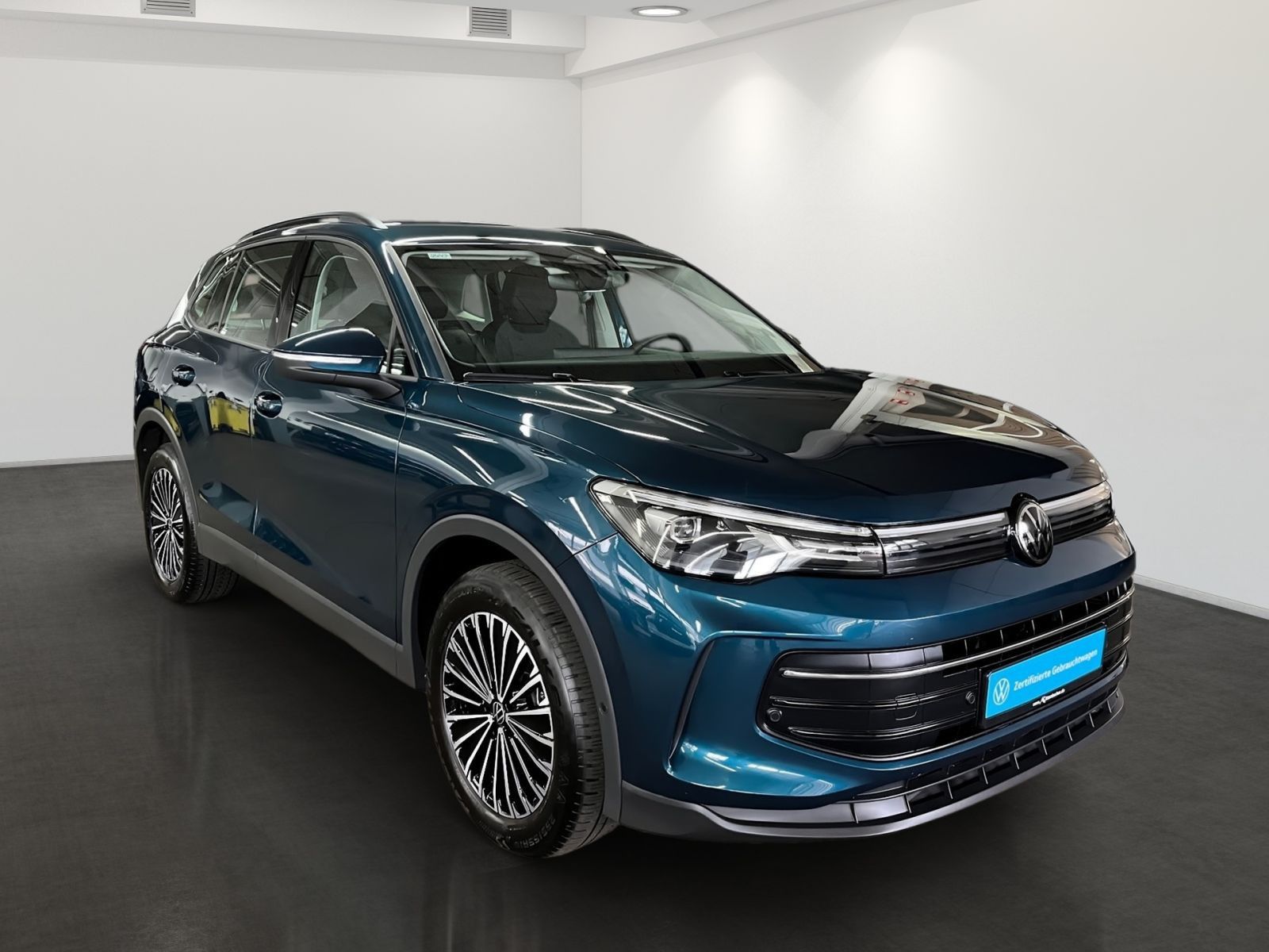 Volkswagen Tiguan LIFE 1,5 eTSI DSG Navi AHK RFK foto 3
