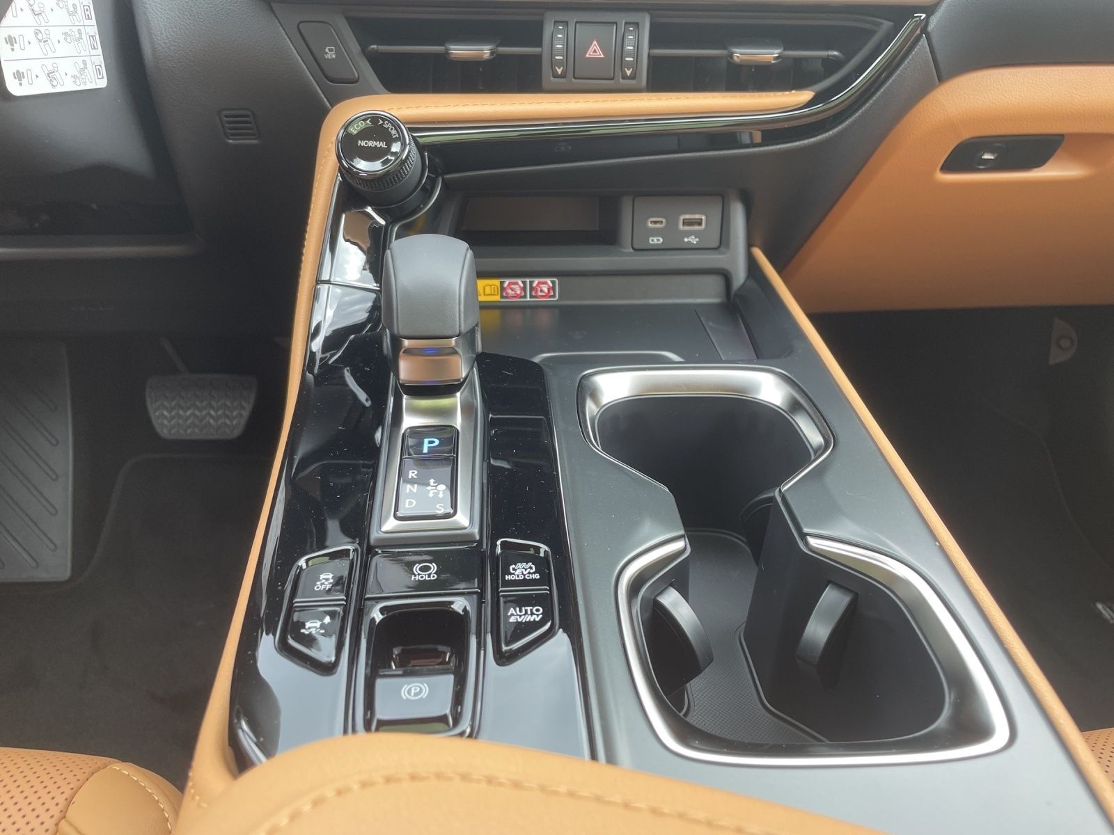 Lexus NX 450h - Bild 14