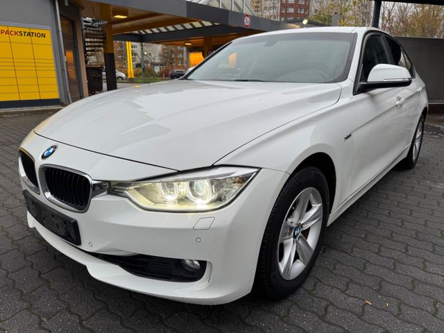 BMW 320i xDrive*Vollleder*Bi-Xenon*Garantie*Memmory