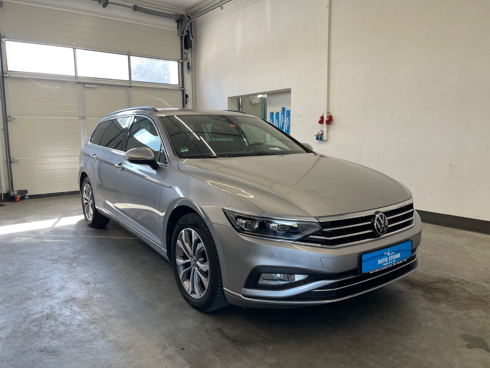 Volkswagen Passat Variant 2.0 TDI*ACC*Matrix*Pano*Memory* R imagem 3
