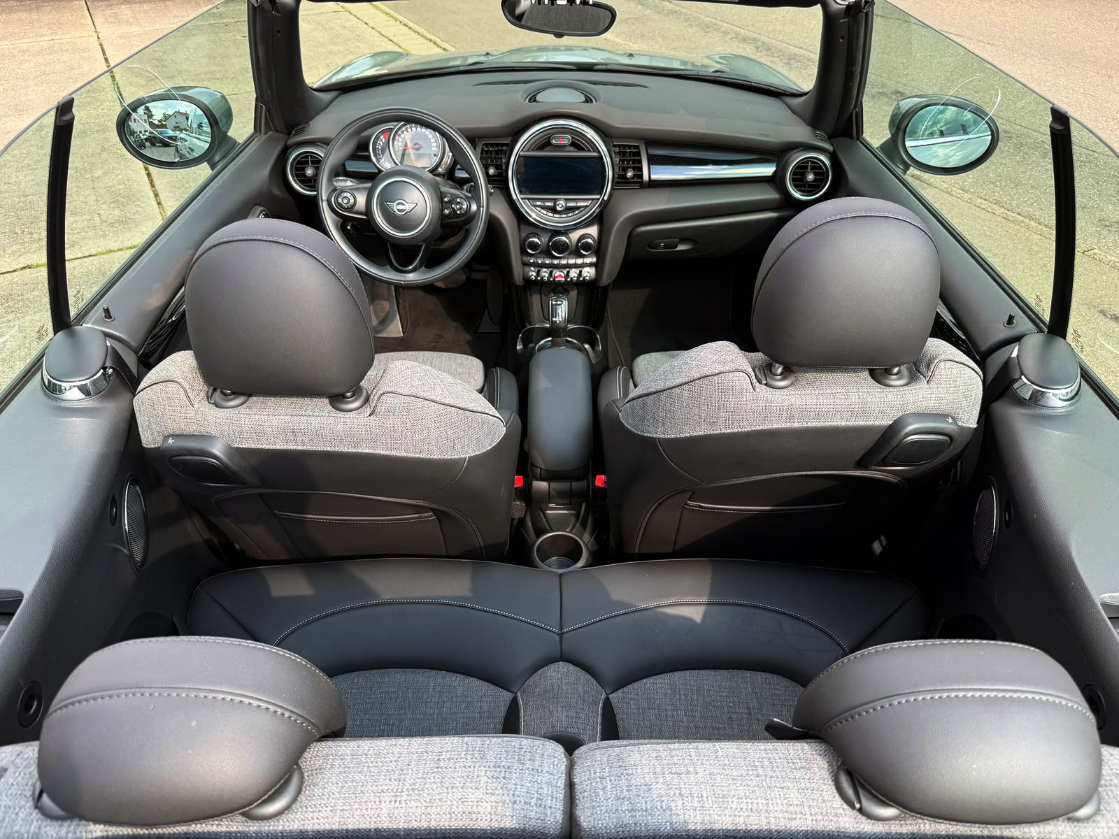 Fahrzeugabbildung MINI Cooper Cabrio Steptr. PDC KAM NAV LED TEMP SHZ