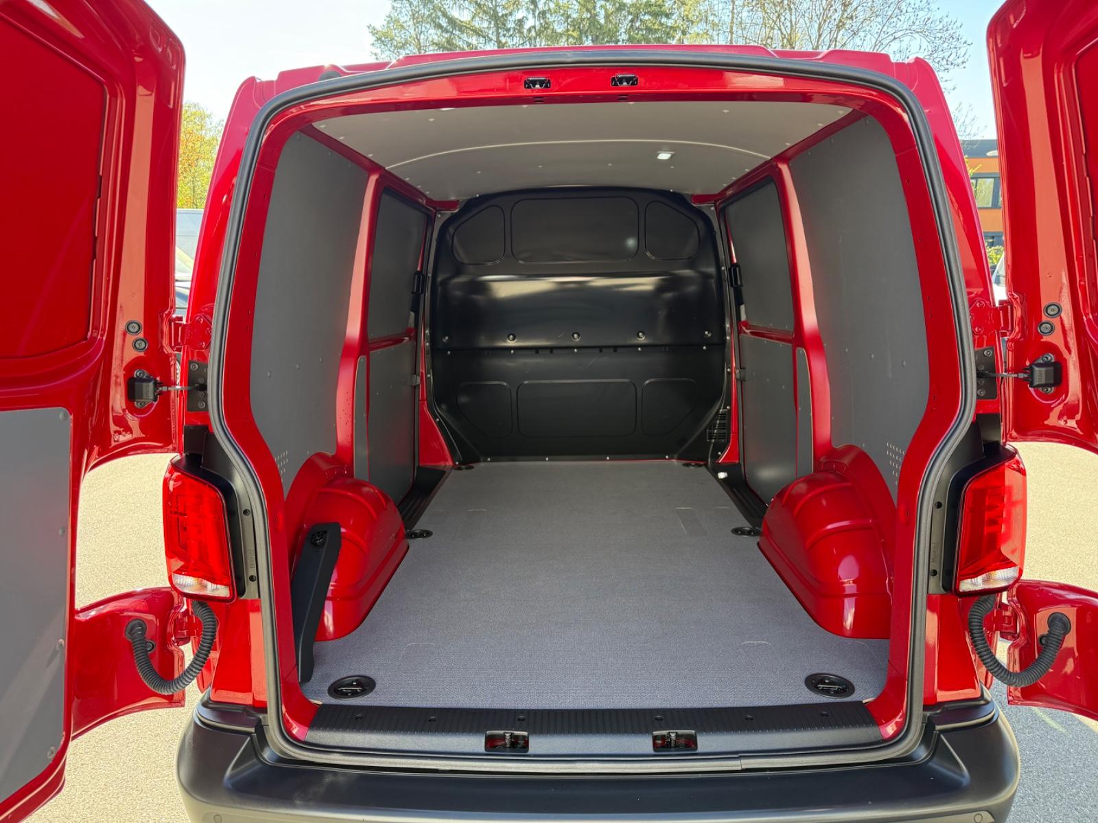 Volkswagen T6.1 Transporter 2.0 TDI LED KAMERA TEMPOMAT STH